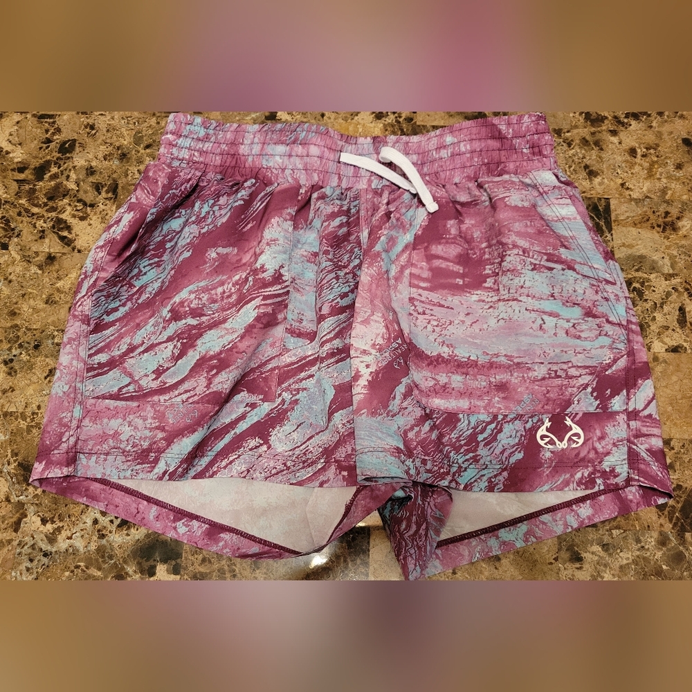 Realtree Women's Maroon & Aqua Marble-Print Athletic Shorts with Drawstring